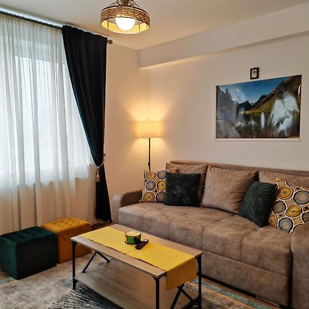 Cozy Apartment In Rasnov Exterior photo